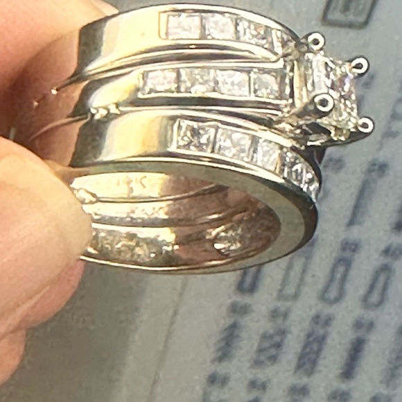 Four carat total weight princess cut 14 karat white gold three ring wedding set. - Picture 7 of 7